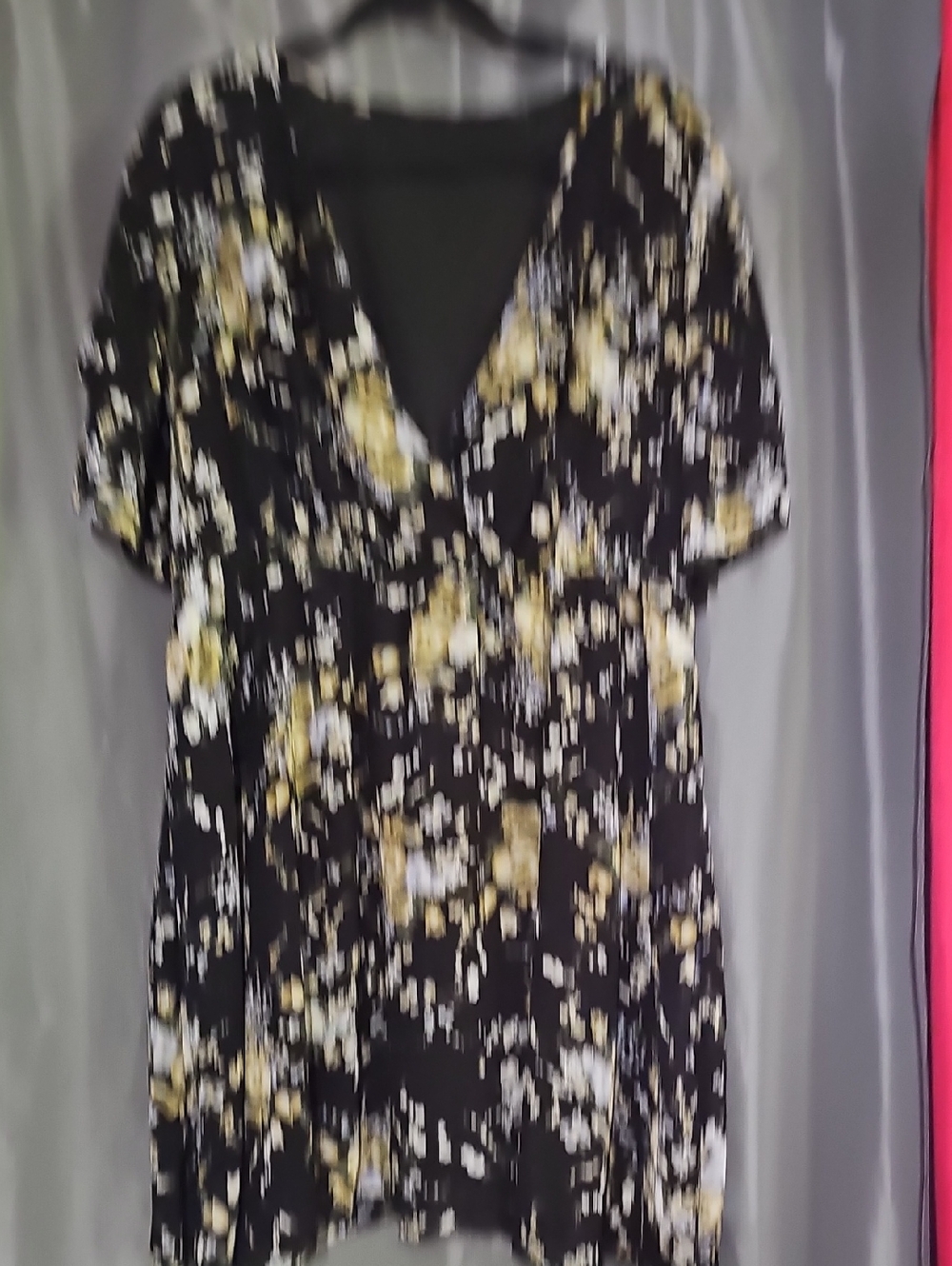 Black Floral V-Neck Short Sleeve Dress